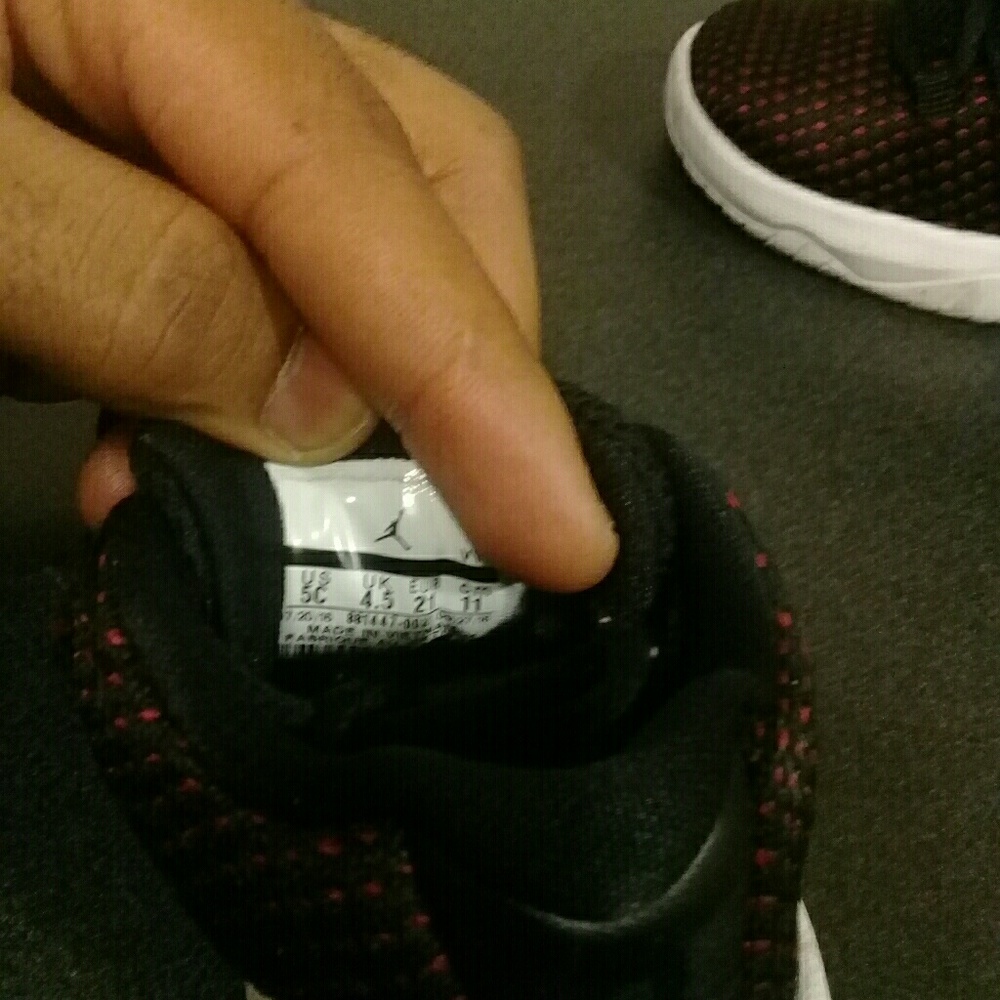 Jordan B.fly Bt   Black/Gym Red-White